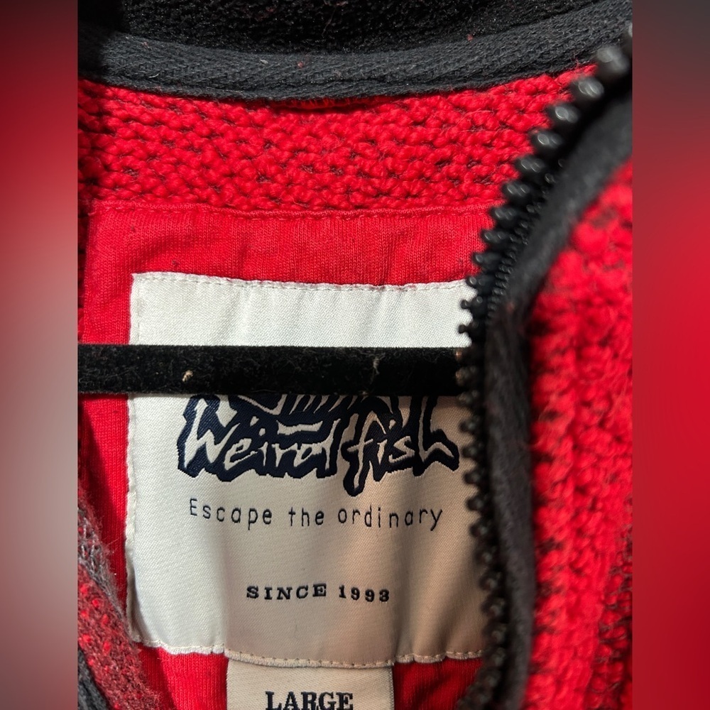 Weird fish Red texture fleece 1/4 zip Jacket size L - Picture 2 of 10